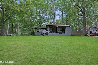 1249 Marydale Dr, Jackson, MS 39212