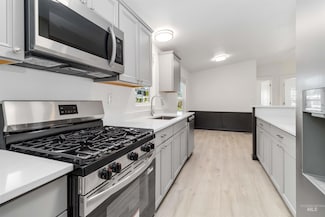 137 Rainbow Dr, Boise, ID 83713