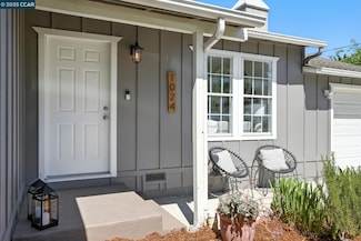 1024 Pleasant Valley Dr, Pleasant Hill, CA 94523