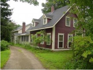 12 Old Bristol Rd, New Hampton, NH 03256