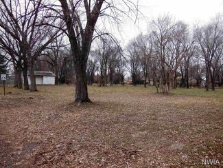 523 N Shore Dr, South Sioux City, NE 68776