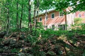 374 Union St Unit 102, Peterborough, NH 03458