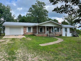 17932 State Route E, Eminence, MO 65466