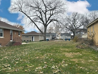 183 N Fulton Ave, Bradley, IL 60915