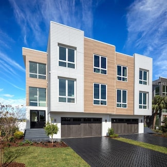 324 Capri Blvd, Treasure Island, FL 33706