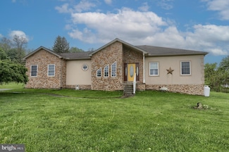 2038 E Harrisburg Pike, Middletown, PA 17057