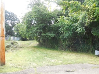 1747 Grant St, Aliquippa, PA 15001