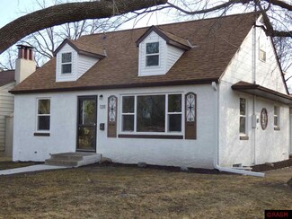 1311 Woodland Ave, Mankato, MN 56001