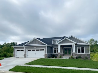 3725 Maple Ridge Trail, Columbus, IN 47201