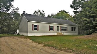 15 Elm Ln, Windsor, ME 04363