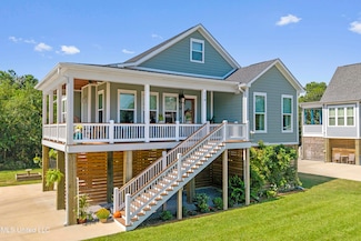 116 Palm Ave, Pass Christian, MS 39571