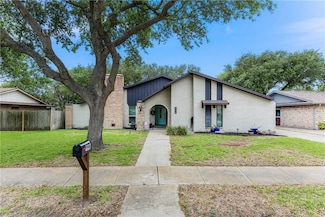 404 Seco Dr, Portland, TX 78374