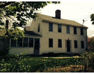 3 Maple Ave, Hubbardston, MA 01452