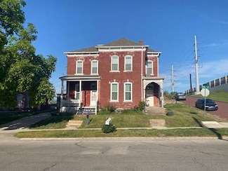 432 S 5th St, Atchison, KS 66002