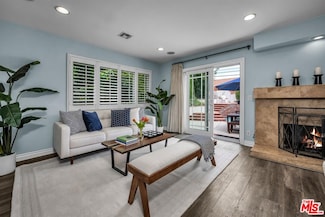 21701 Costanso St, Woodland Hills, CA 91364