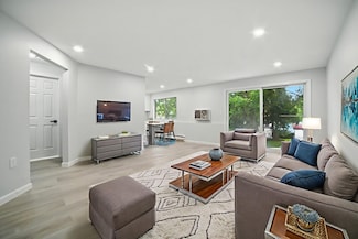 7 Fernview Ave Unit 7, North Andover, MA 01845