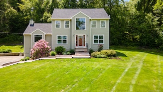 130 Grassy Hill Rd, Woodbury, CT 06798