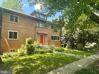 6207 Landon Ln, Bethesda, MD 20817
