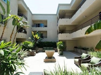 11848 Kiowa Ave Unit 101, Los Angeles, CA 90049