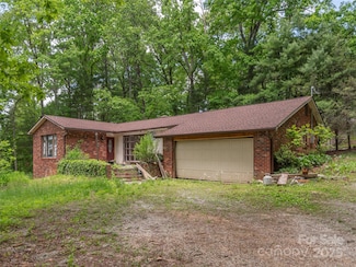 3 N Marley Dr, Flat Rock, NC 28731
