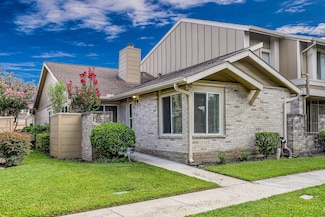 11516 Village Place Dr Unit 101, Houston, TX 77077