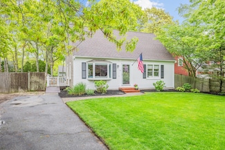 12 Anthony Dr, Hyannis, MA 02601