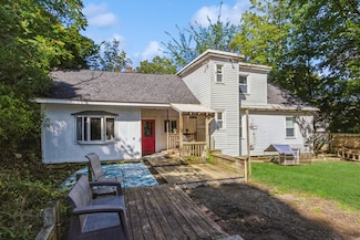 49 School St, Hudson, MA 01749