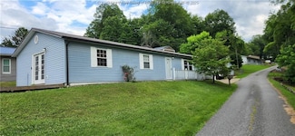 27 Orchard Branch Rd, Chapmanville, WV 25508