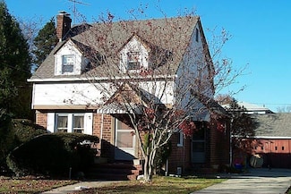 512 Hawthorne Ave, Uniondale, NY 11553
