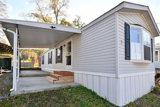 4425 E Lake Rd, Livonia, NY 14487