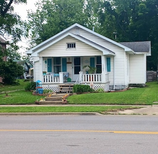 1105 W Main St, Robinson, IL 62454
