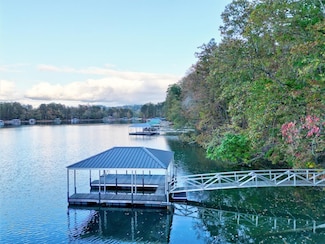 549 Riverstone Dr, Salem, SC 29676