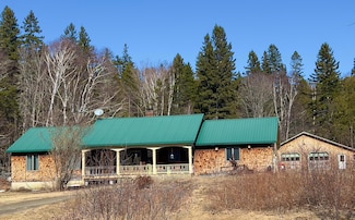 1627 Main St, Sandy River Plantation, ME 04970