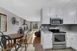 445 Rose Ln NE, Hutchinson, MN 55350