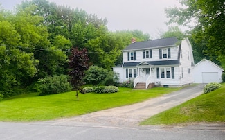 31 Mountainview Rd, Saranac, NY 12981