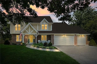 614 Harborview Dr, Smithville, MO 64089