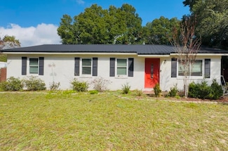 108 Oglesby Ave, Crestview, FL 32536