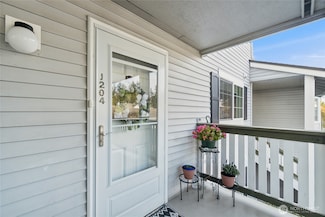 23321 Cedar Way Unit J204, Mountlake Terrace, WA 98043