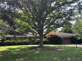 985 Arlington Rd, Brookville, OH 45309