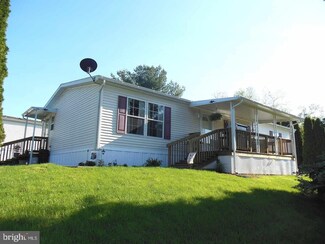 125 White Tail Ln, Windsor, PA 17366