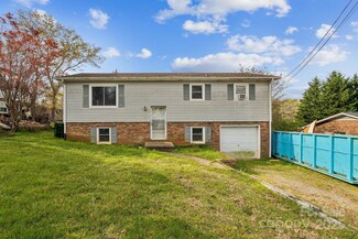 613 E 11th St, Newton, NC 28658