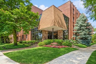 5200 Oakton St Unit 103, Skokie, IL 60077