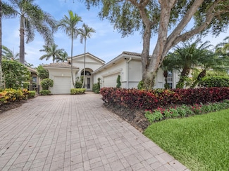 13 Laguna Ct, Palm Beach Gardens, FL 33418
