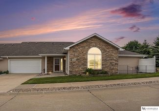 16105 Davidson Plaza, Bennington, NE 68007