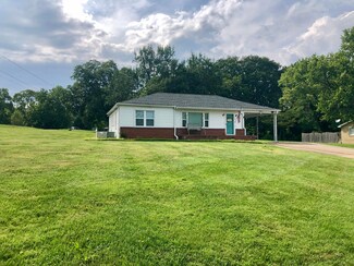 907 Garden St, Rossville, GA 30741