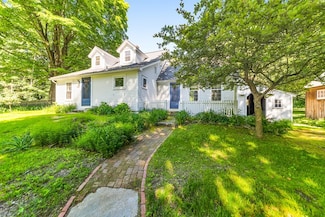 98 Sandgully Rd, South Deerfield, MA 01373