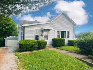 606 W Lebanon St, Nashville, IL 62263