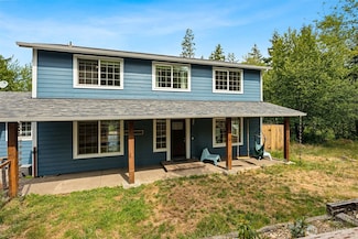 210 E Mossflower Ln, Grapeview, WA 98546