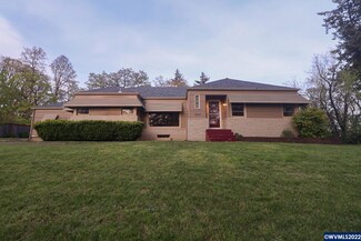 1525 NW Laurel Heights Dr, Albany, OR 97321
