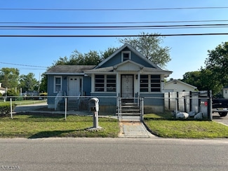 40 3rd Ave, Toms River, NJ 08757